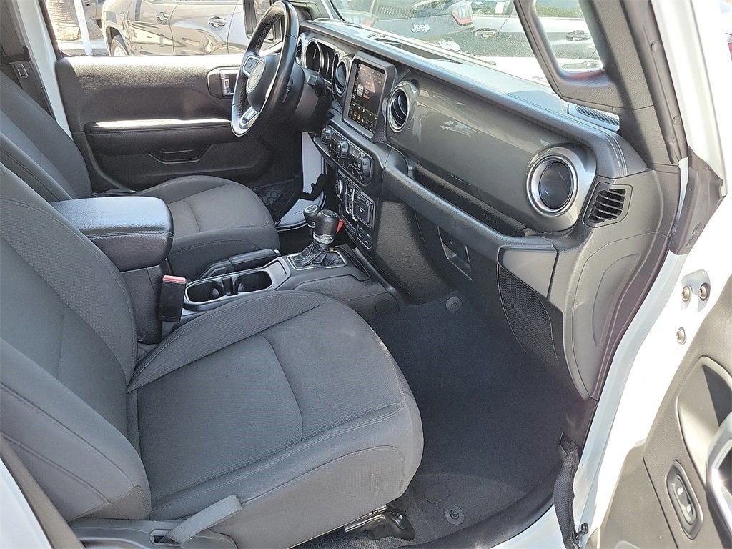 2022 Jeep Gladiator Overland