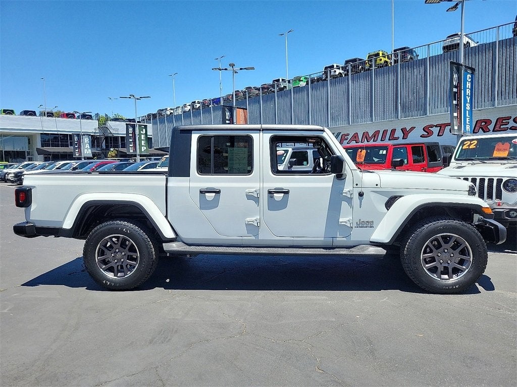 2022 Jeep Gladiator Overland
