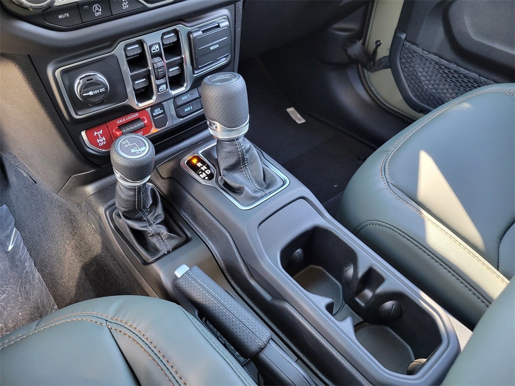 2025 Jeep Gladiator GLADIATOR MOJAVE 4X4