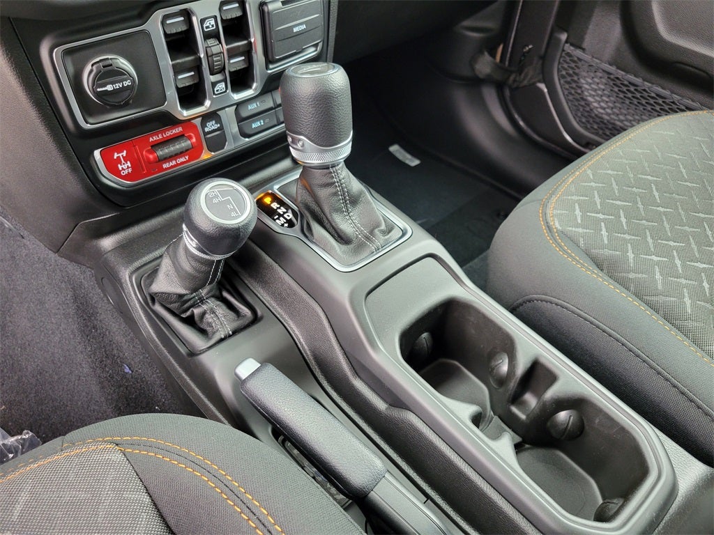 2025 Jeep Gladiator GLADIATOR MOJAVE 4X4