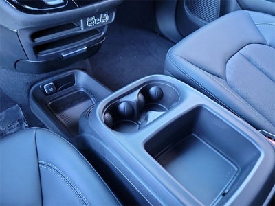 2025 Chrysler Pacifica PACIFICA SELECT