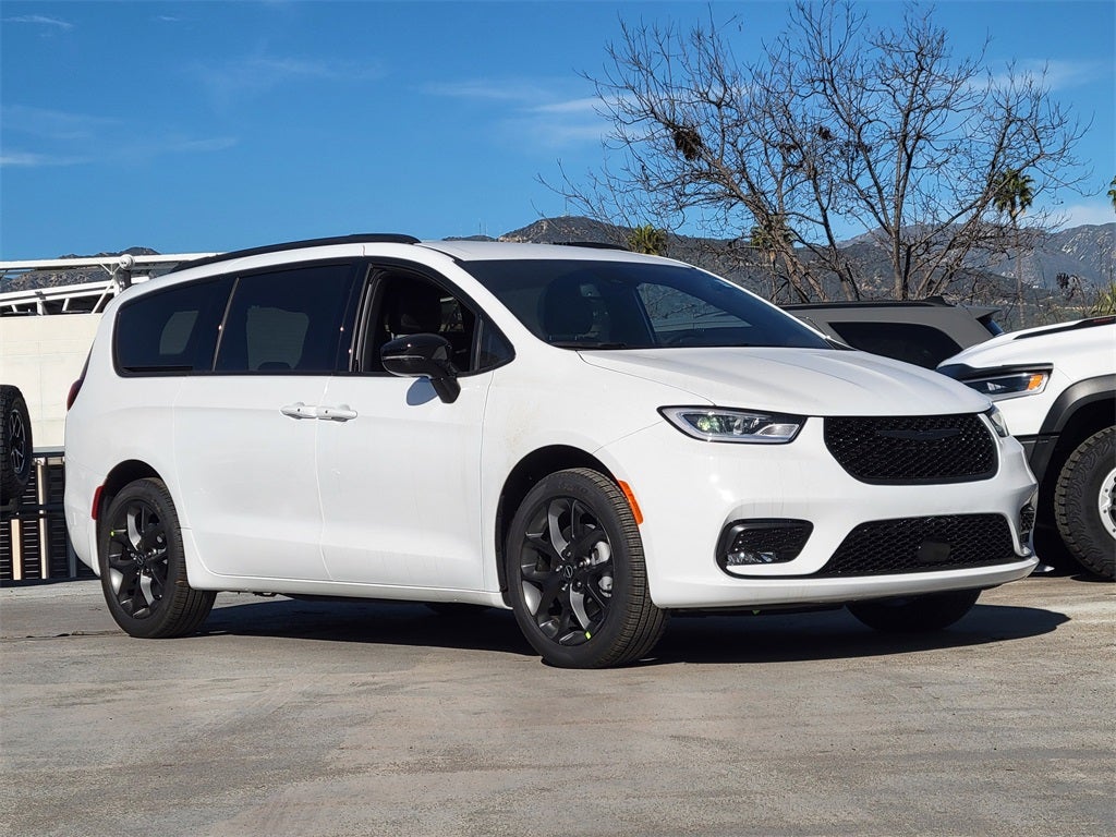2026 Chrysler Pacifica PACIFICA SELECT AWD
