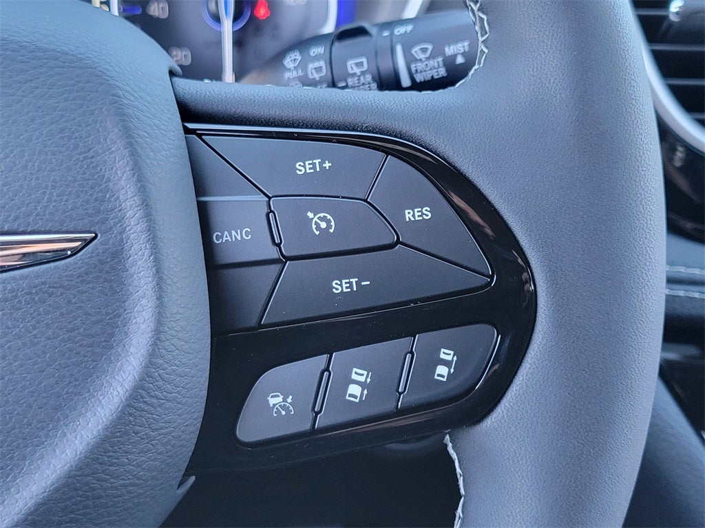 2026 Chrysler Pacifica PACIFICA SELECT AWD