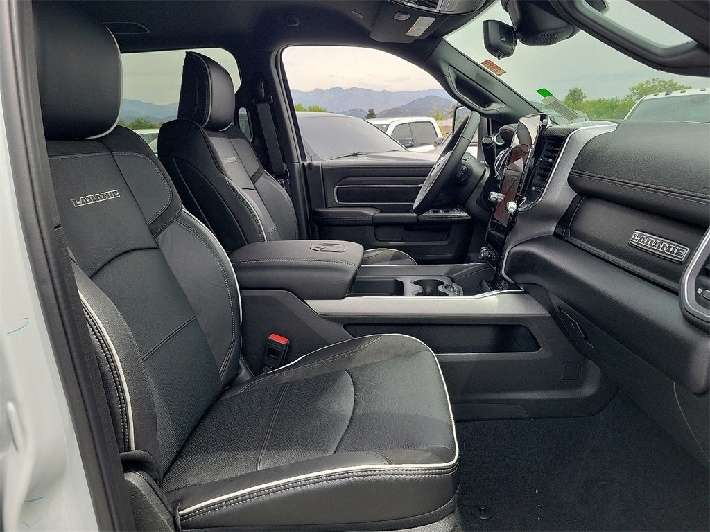 2025 RAM Ram 2500 RAM 2500 LARAMIE MEGA CAB 4X4 6'4' BOX