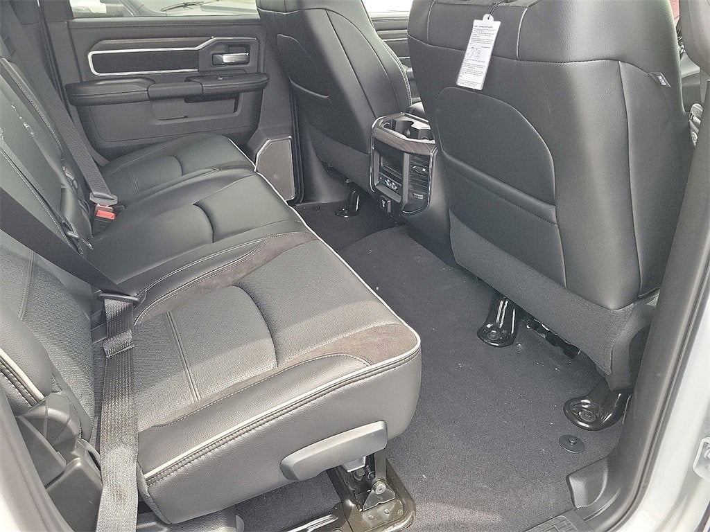 2025 RAM Ram 2500 RAM 2500 LARAMIE MEGA CAB 4X4 6'4' BOX