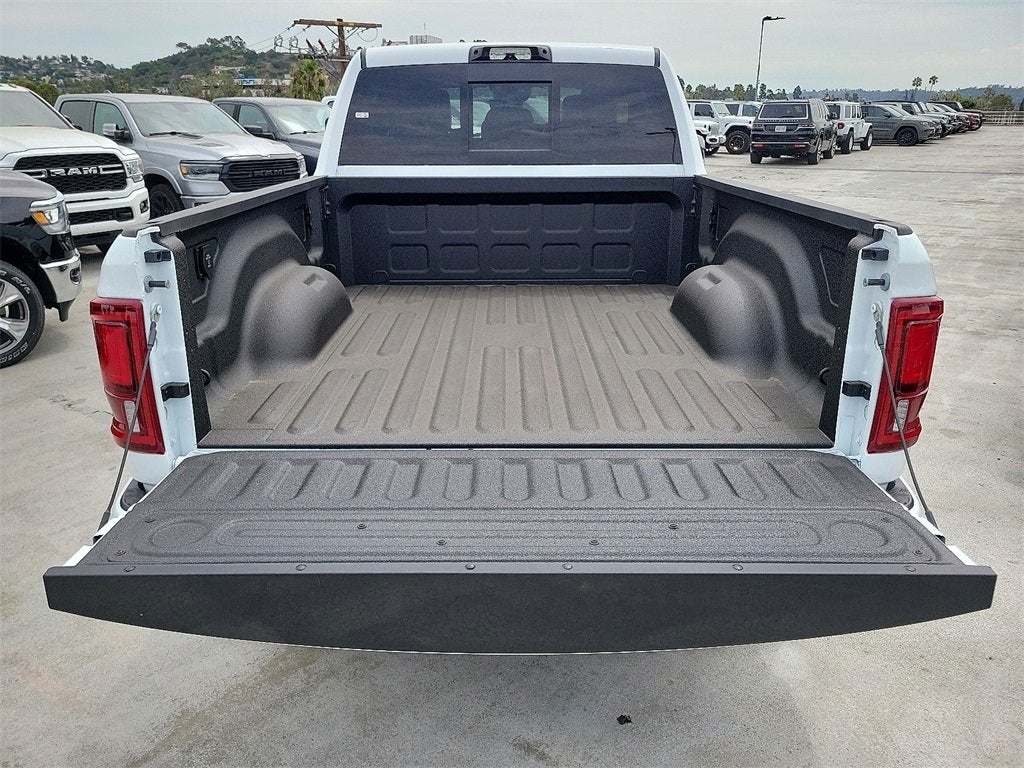 2025 RAM Ram 2500 RAM 2500 LARAMIE MEGA CAB 4X4 6'4' BOX