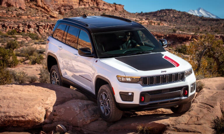 2023 Jeep Grand Cherokee offroading in desert